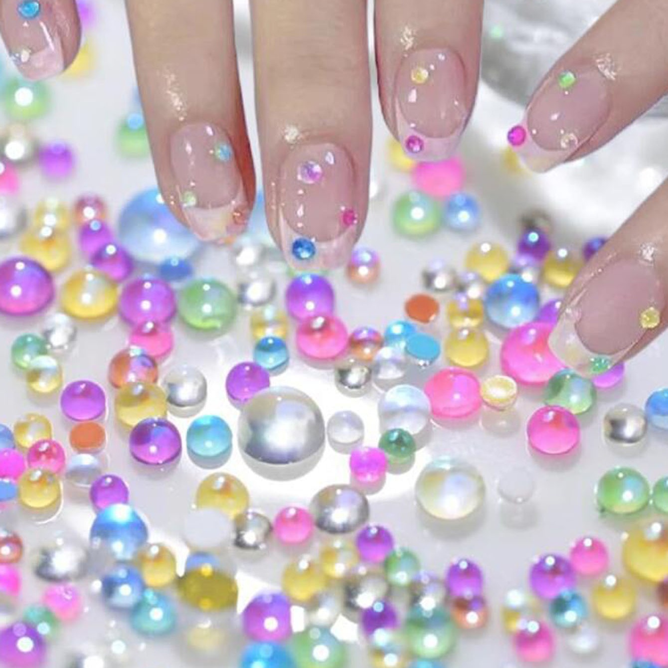 1 caja de cuentas redondas de  - Nail Art Valentines Day reseña y precio